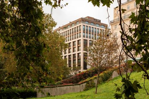 Clarges Street, London, W1J