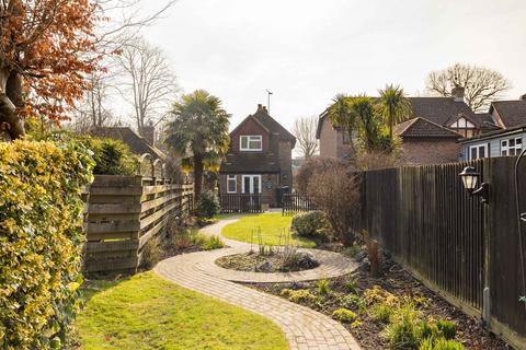 2 bedroom detached house for sale, Three Bridges Road, Crawley RH10