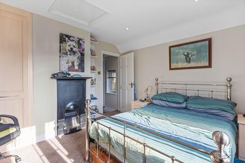 111 Three Bridges Road, Crawley, RH10 1JR