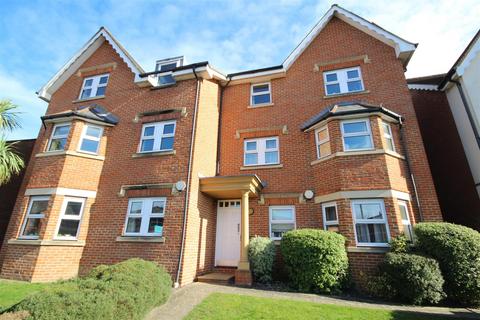 2 bedroom flat to rent, Stoke Road, Guildford