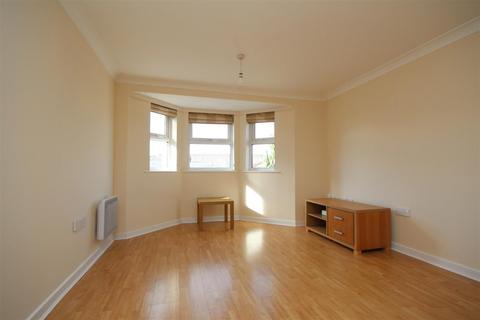 2 bedroom flat to rent, Stoke Road, Guildford