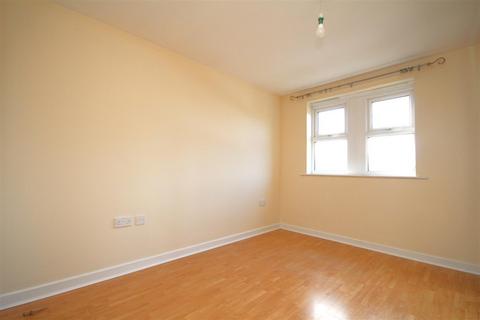 2 bedroom flat to rent, Stoke Road, Guildford