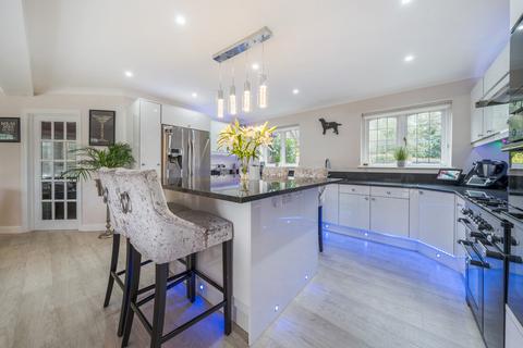 5 bedroom detached house for sale, Hibberts Way, Gerrards Cross, Buckinghamshire