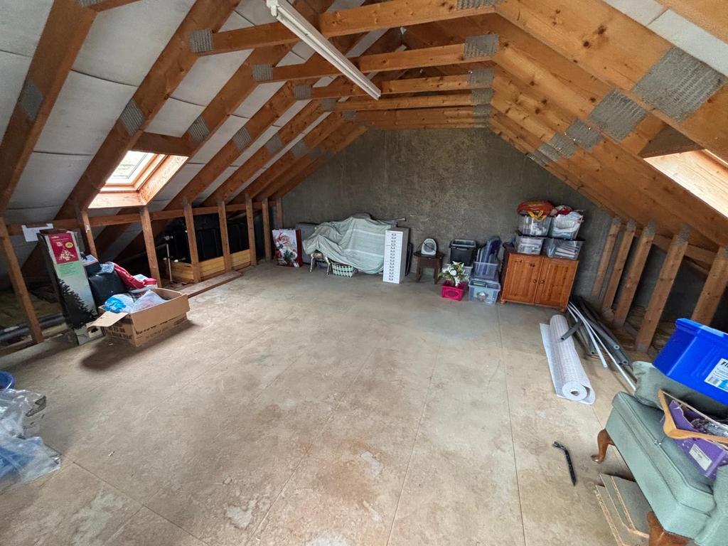 Loft room/potential studio