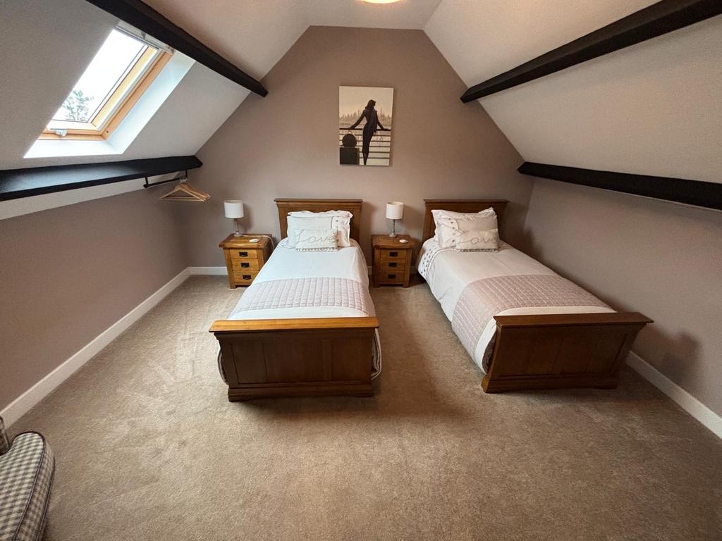 Bedroom 2 (holiday cottage)