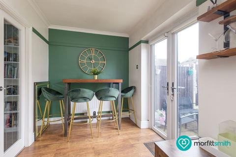 9 Sandstone Close, Sheffield, S9 1AH