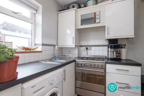 9 Sandstone Close, Sheffield, S9 1AH