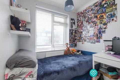 9 Sandstone Close, Sheffield, S9 1AH