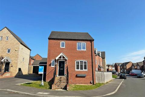 3 bedroom detached house for sale, Lord Close, Acklam, TS5 8FF