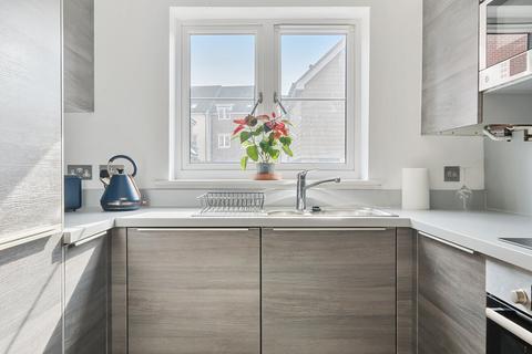 4 bedroom end of terrace house for sale, Hunters Place, Surrey GU26