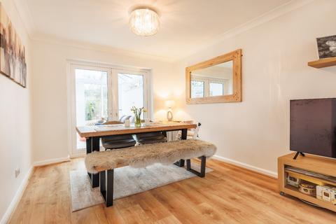 9 Bowes Drive, Ongar, CM5 9AU