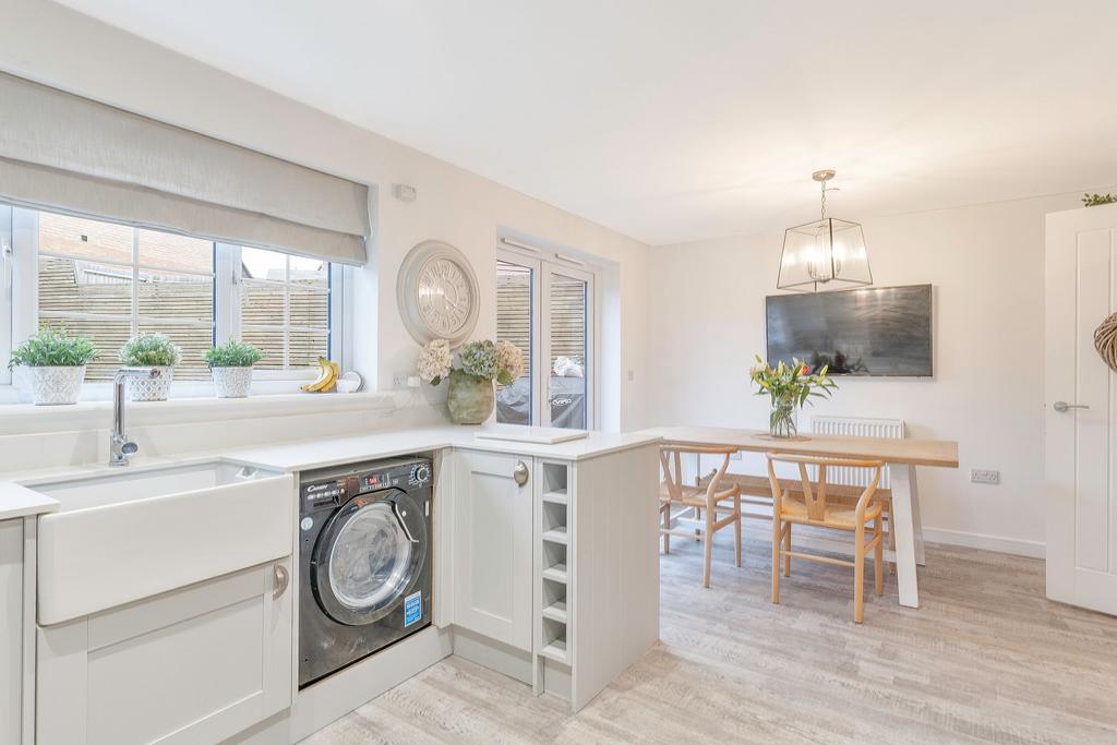 Kitchen dining room