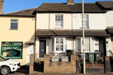 2 bedroom cottage for sale, Pinner Road, Watford