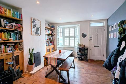 2 bedroom cottage for sale, Pinner Road, Watford