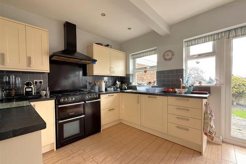 4 bedroom detached house for sale, Stuart Road, Halesowen