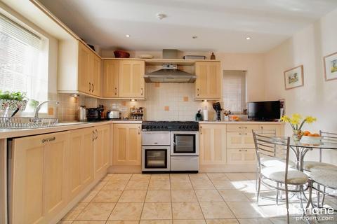 16 Nursery Close, Wroughton, Swindon, SN4 9DR
