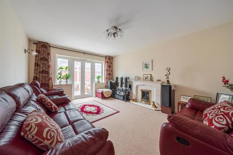 5 bedroom detached house for sale, Russet Close, Wellington