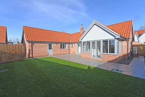 4 bedroom detached bungalow for sale, Framlingham, Suffolk