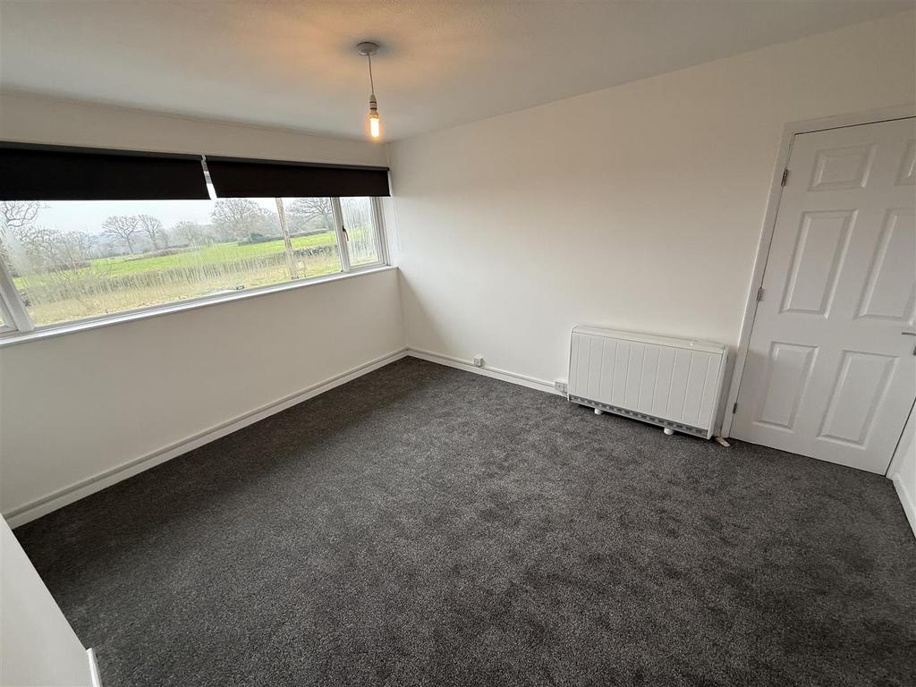 Lounge 2.JPG