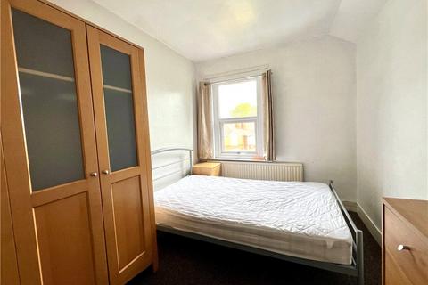 4 bedroom semi-detached house to rent, Guildford Park Road, Guildford, Surrey, GU2