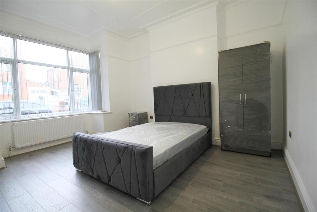 Room 1.jpg