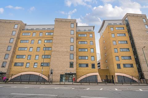 2 bedroom apartment for sale, Commercial Road, London, E14