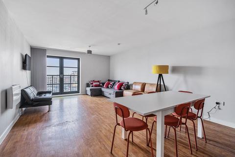 2 bedroom apartment for sale, Commercial Road, London, E14