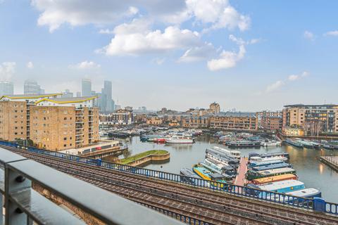 2 bedroom apartment for sale, Commercial Road, London, E14
