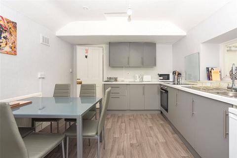 undefined, West Parade, Llandudno, Conwy, LL30