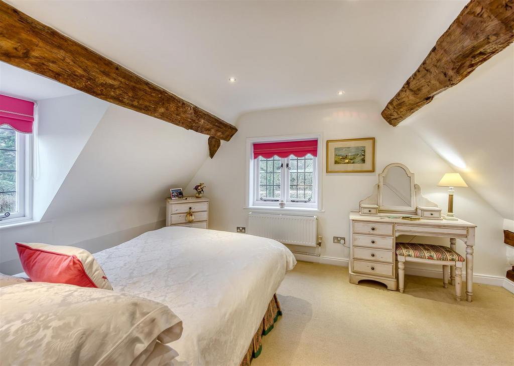 Blackwell Cottage-bed2.jpg