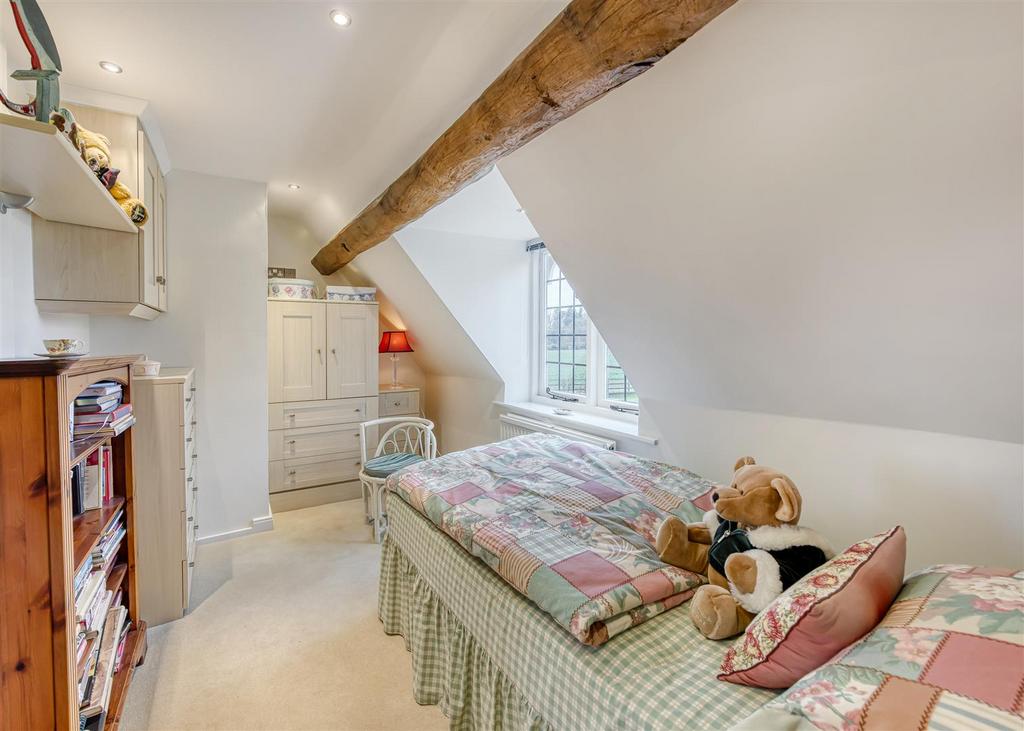 Blackwell Cottage-bed3.jpg