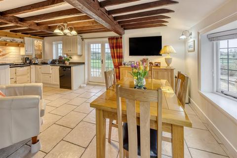 Blackwell Cottage Donington Lane, Albrighton, Wolverhampton, WV7 3AD