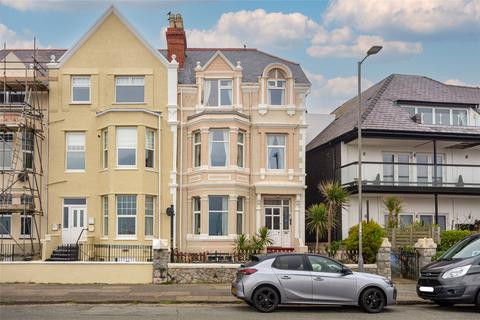 6 bedroom end of terrace house for sale, West Parade, Llandudno, Conwy, LL30