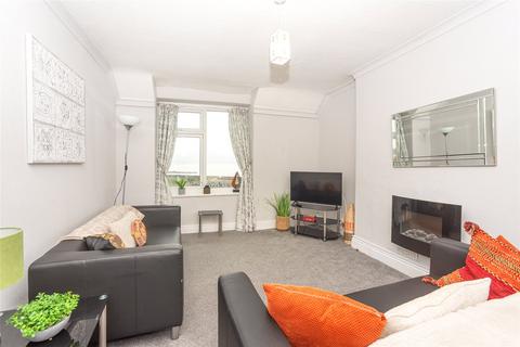 6 bedroom end of terrace house for sale, West Parade, Llandudno, Conwy, LL30