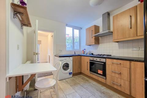 2 bedroom flat to rent, St. Marys Road, London NW11