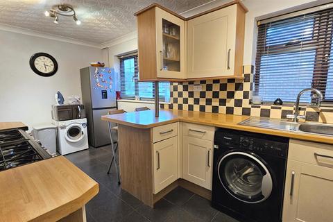 undefined, Randall Close, Hopton