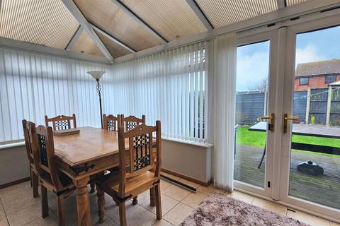 undefined, Randall Close, Hopton