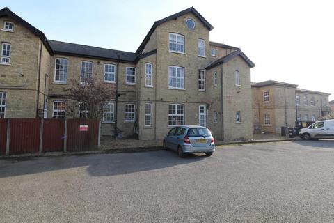 2 bedroom flat for sale, Linclare Place, St. Neots PE19