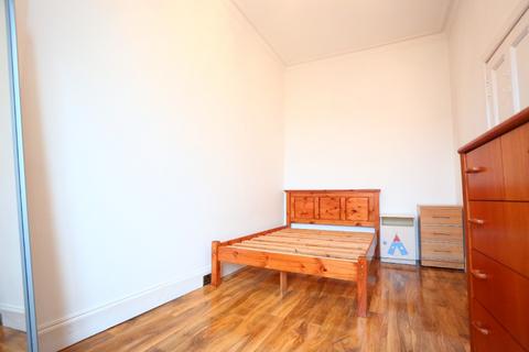 1 bedroom flat to rent, Lochrin Terrace, Tollcross, Edinburgh, EH3