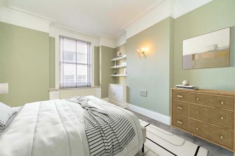 2 bedroom flat for sale, Goldhurst Terrace, London NW6