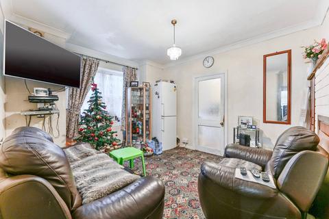 2 bedroom flat for sale, Mersham Road, CR7, Thornton Heath, CR7