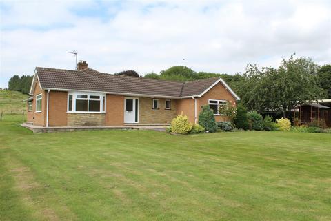 3 bedroom detached bungalow to rent, Kilnwick Road, Pocklington