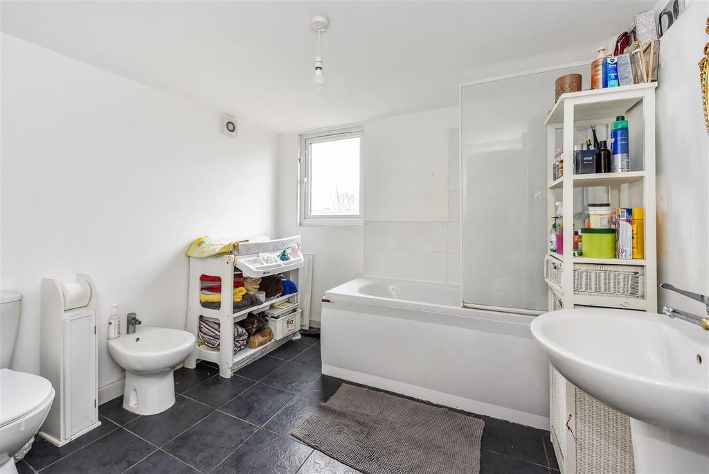En Suite Bathroom