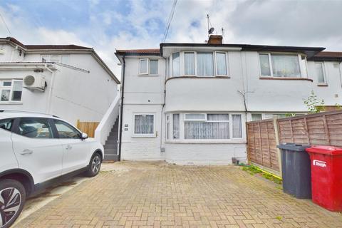 1 bedroom maisonette to rent, Canterbury Avenue, Slough, Berkshire