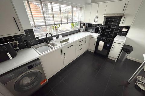 3 bedroom end of terrace house for sale, Ashdale Close, Stockport SK5