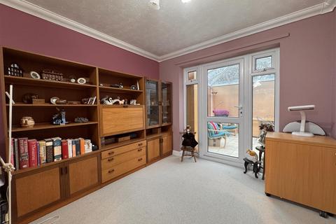 5 Brandon Close, Grange Park, Swindon, SN5 6AA