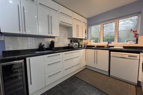 5 Brandon Close, Grange Park, Swindon, SN5 6AA