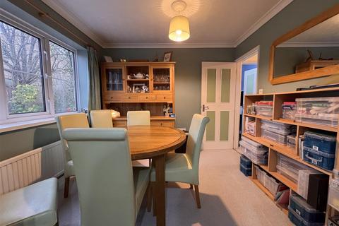 5 Brandon Close, Grange Park, Swindon, SN5 6AA