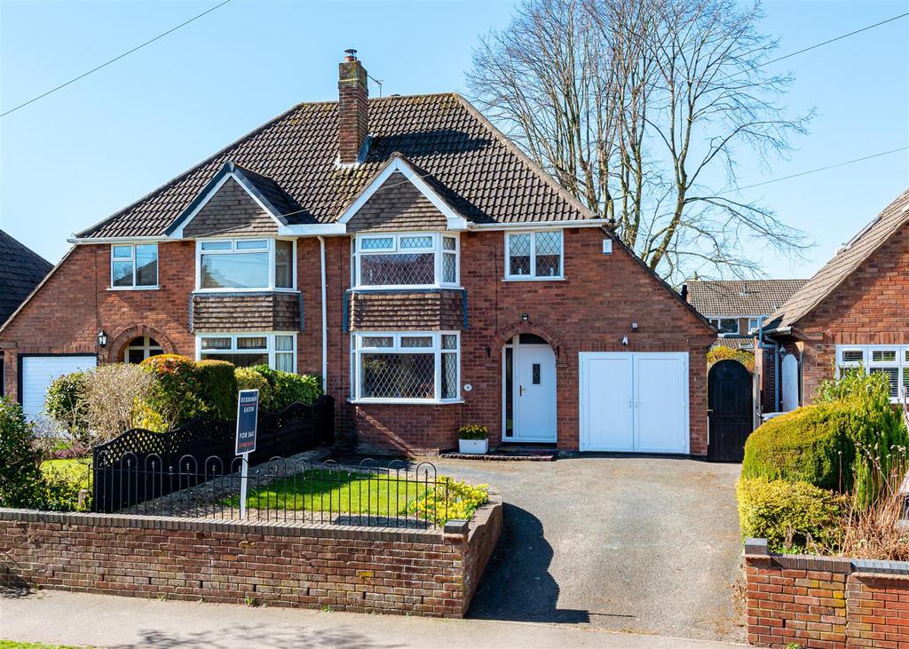 16 Clive Road-front MAR25.jpg