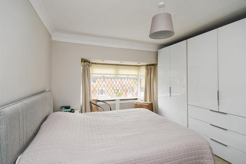 16 Clive Road, Pattingham, Wolverhampton, WV6 7BU